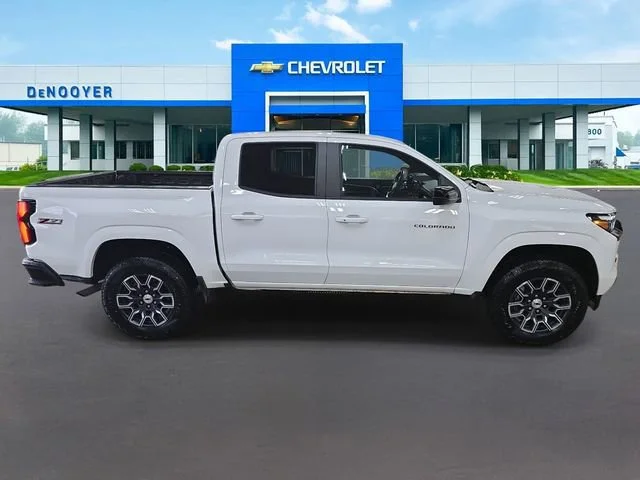2026 Chevrolet Colorado Z71 - Photo 7