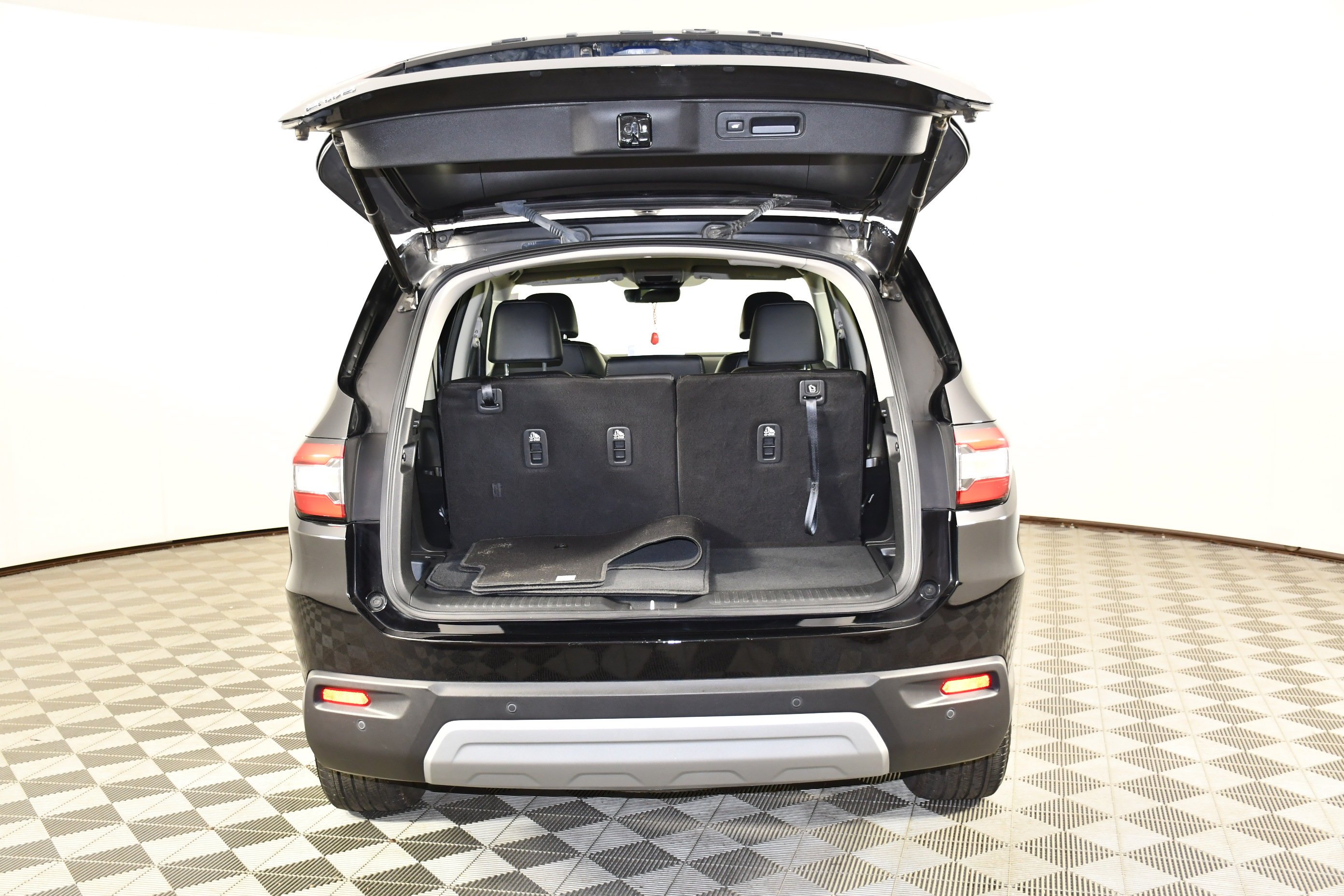 Used 2024 Crystal Black Pearl Honda EX-L 8 Passenger image 35