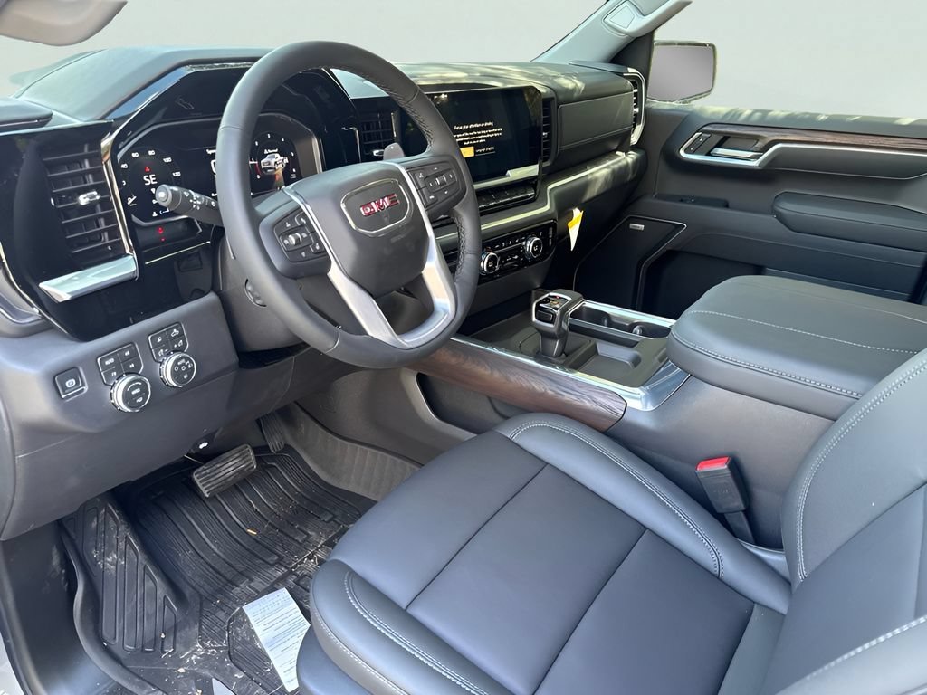 2026 GMC Sierra 1500 SLT - Photo 8