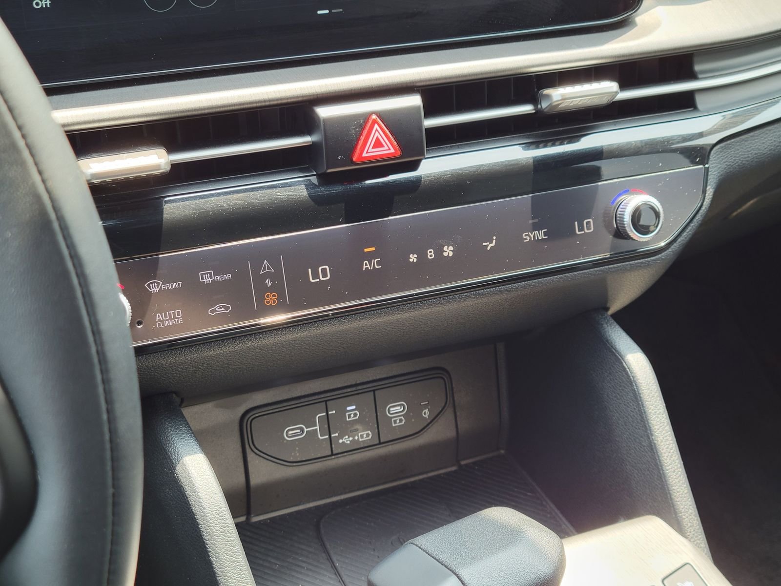Used 2026 Black Kia X-Line image 19
