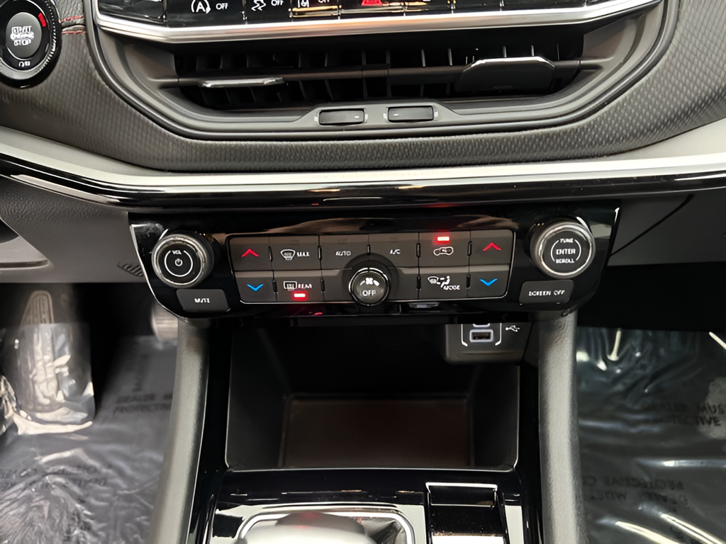 Used 2025 Silver Jeep Trailhawk image 31