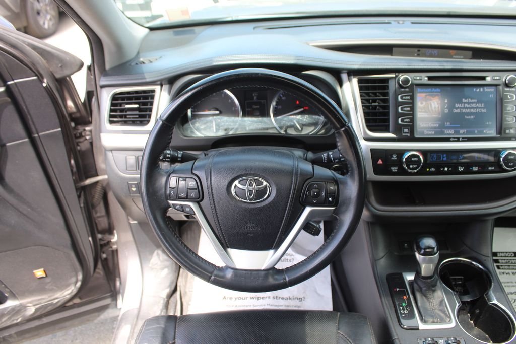 Used 2014 Gray Toyota Limited image 17