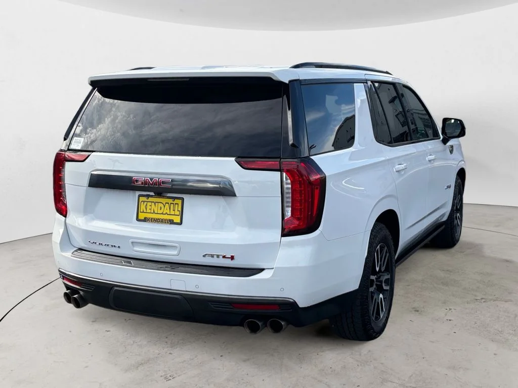 2023 GMC Yukon AT4 - Photo 7