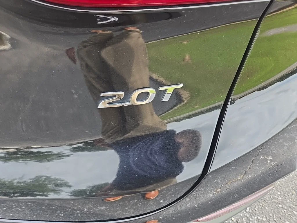 Used 2020 Black Hyundai SEL image 6