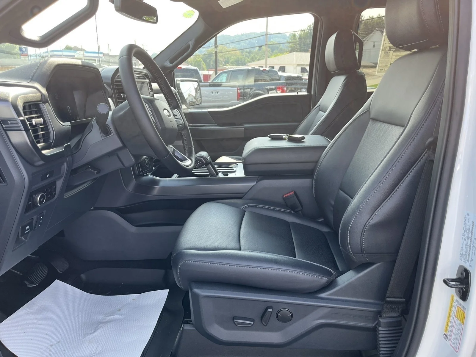 New 2026 Star White Metallic Tri-Coat Ford Lariat® image 11