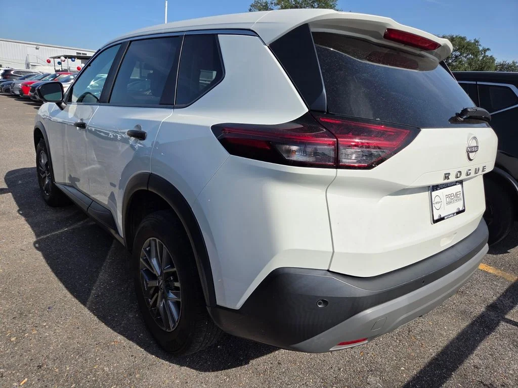 Used 2023 White Nissan S image 6