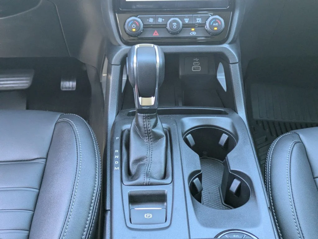 New 2026 Avalanche Ford Lariat image 19