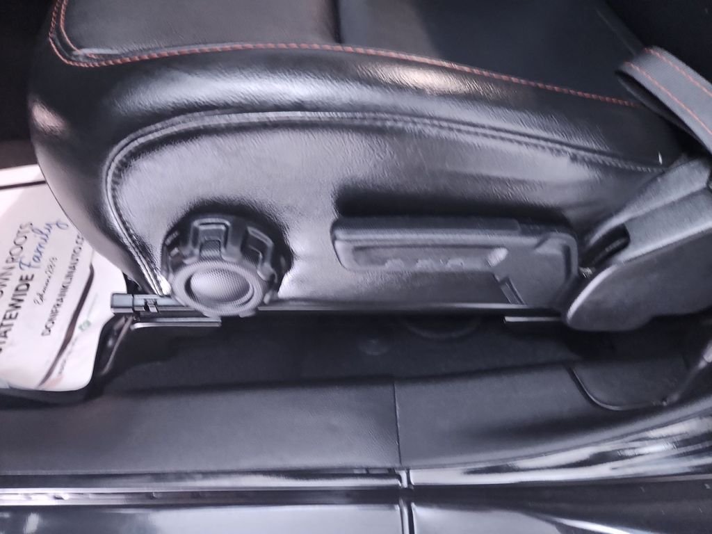 Used 2022 Black Jeep Rubicon image 12