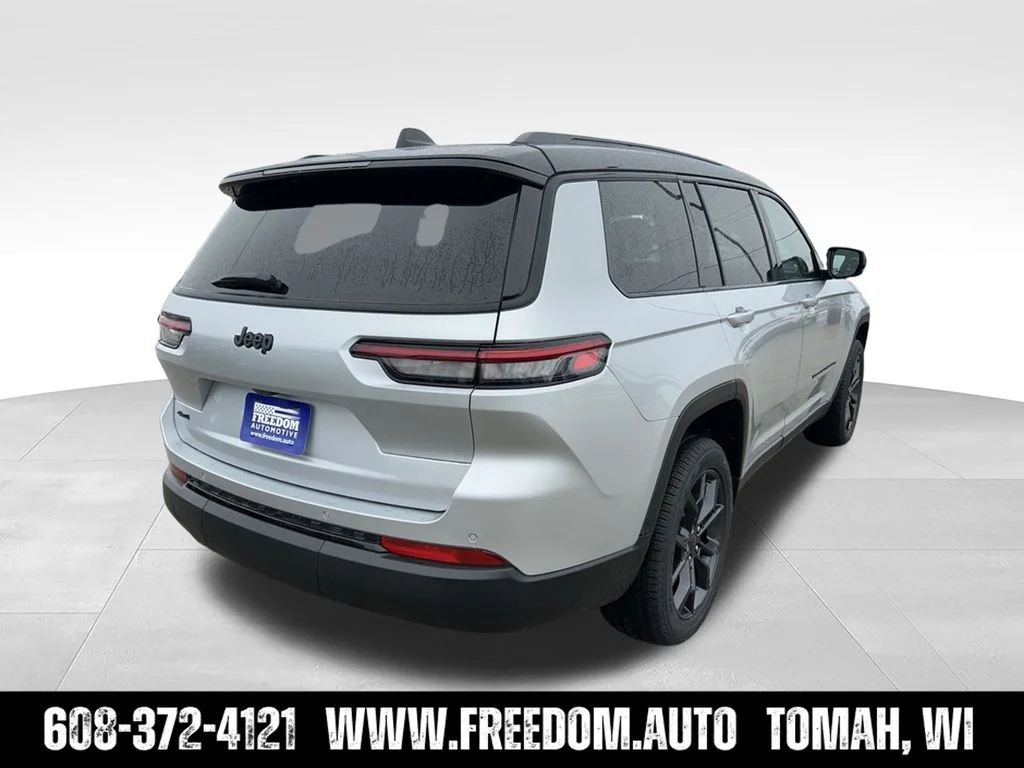 Used 2025 Silver Zynith Jeep Limited image 7