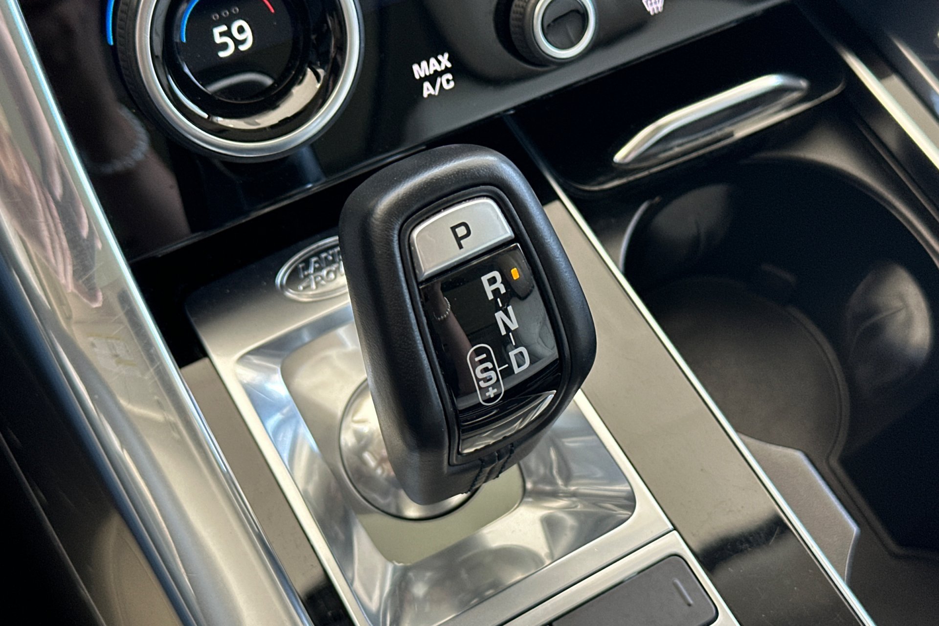 Used 2022 Fuji White Land Rover HSE Silver Edition image 24