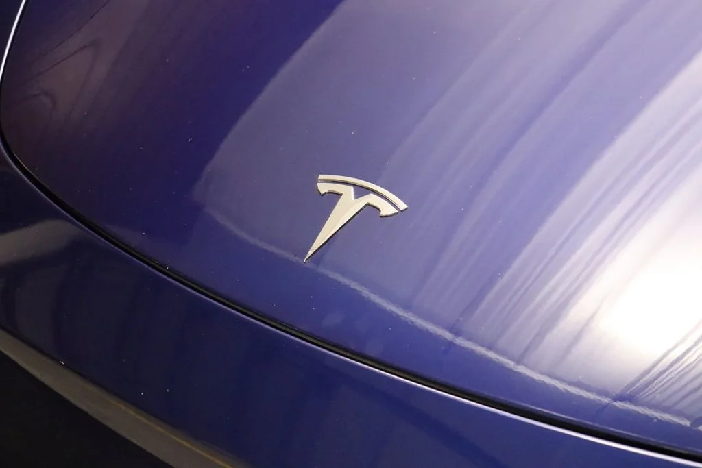 Used 2022 Deep Blue Metallic Tesla Long Range image 3