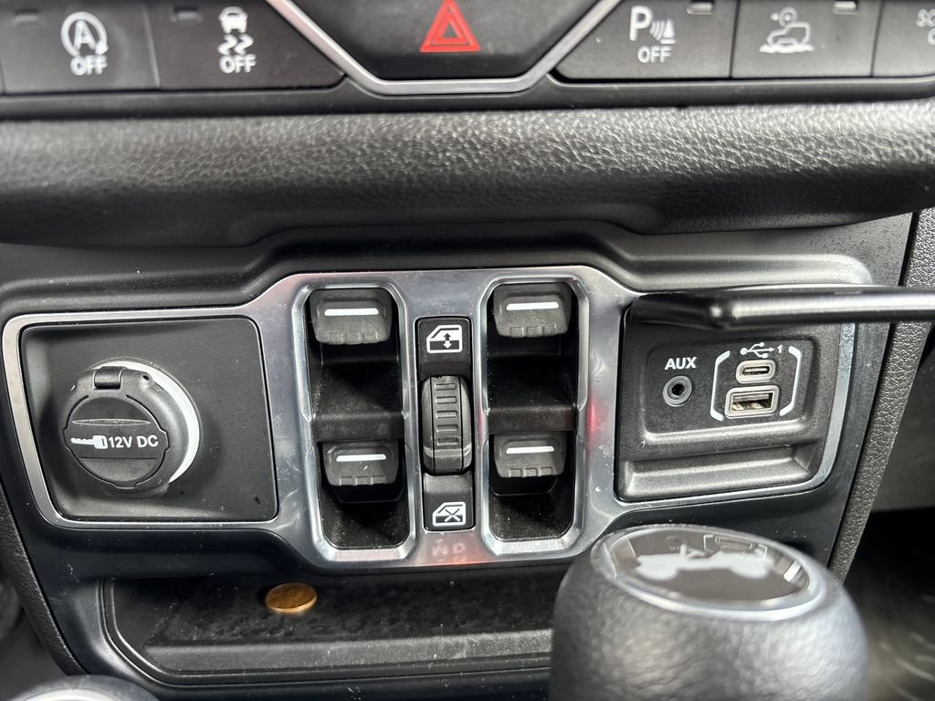 Used 2024 Blue Jeep Sport S image 34