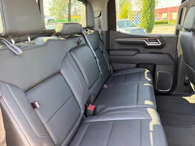 Used 2022 Silver GMC SLT image 28