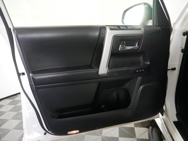 Certified Used 2023 Blizzard Pearl Toyota Limited image 8