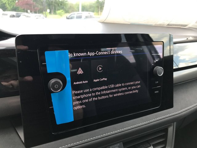 New 2026 Monument Gray w/Deep Black Roof Volkswagen SE Black image 20