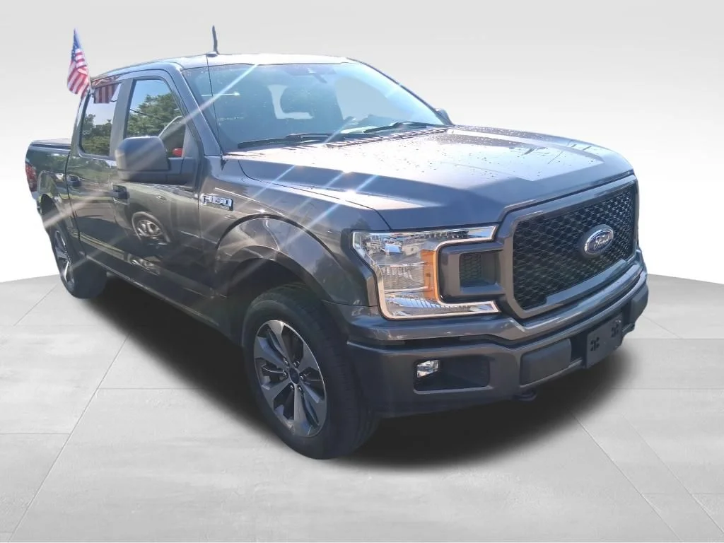 Used 2019 Gray Ford XL image 12