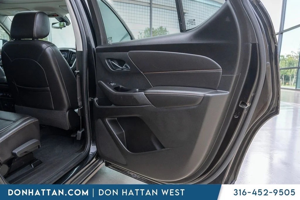 Used 2020 Black Chevrolet RS image 30