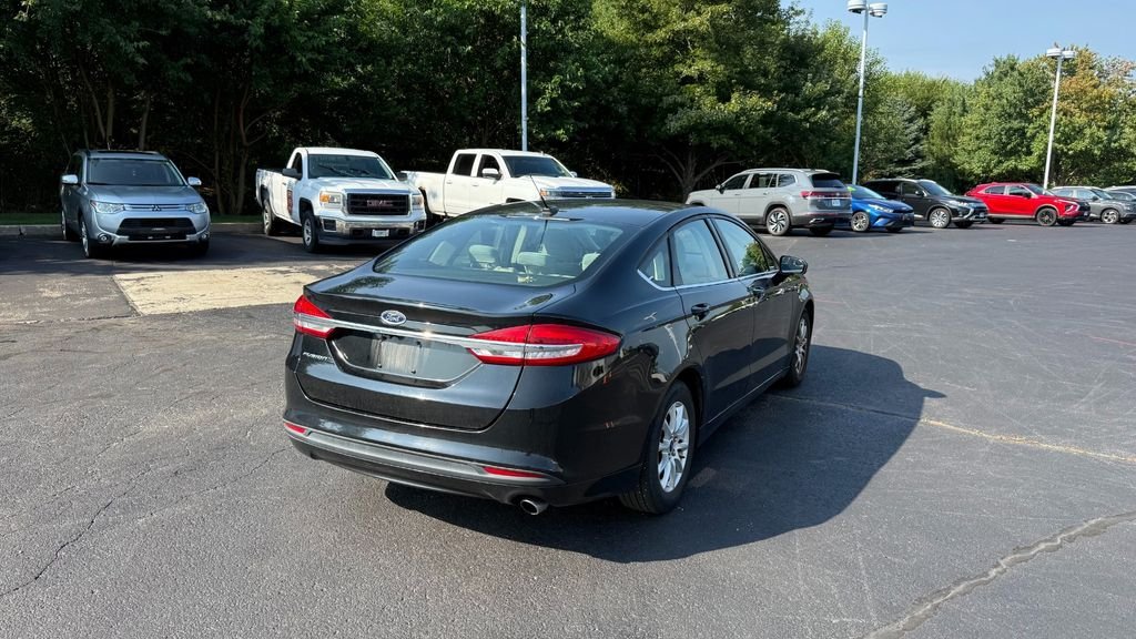 Used 2018 Shadow Black Ford S image 3