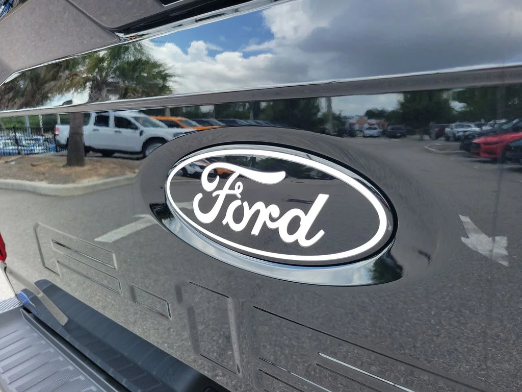 New 2026 Agate Black Metallic Ford XLT image 8