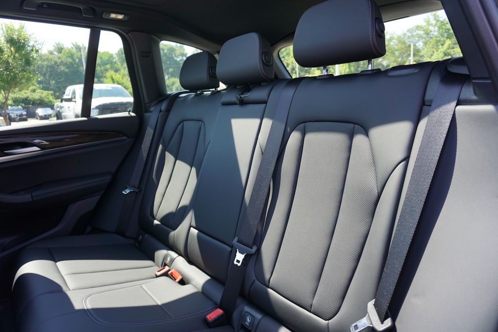 Used 2023 Dark Graphite BMW sDrive30i image 18
