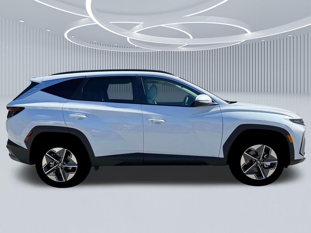 New 2026 White Hyundai SEL Convenience image 9