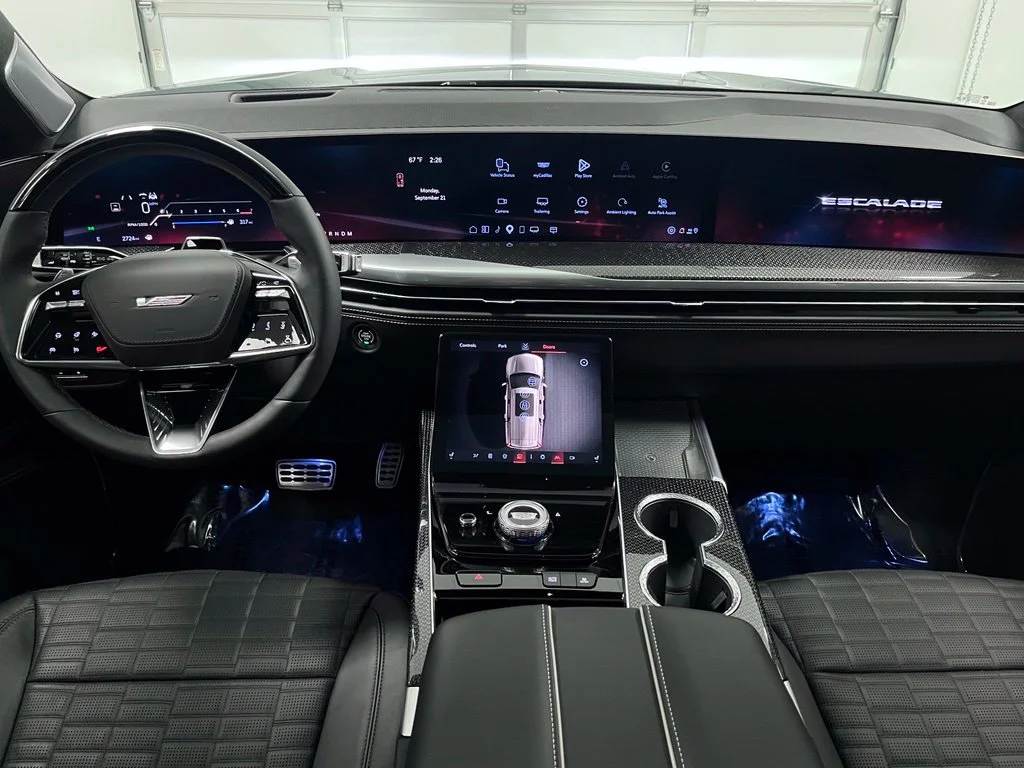 Used 2026 Green Cadillac V-Series image 19