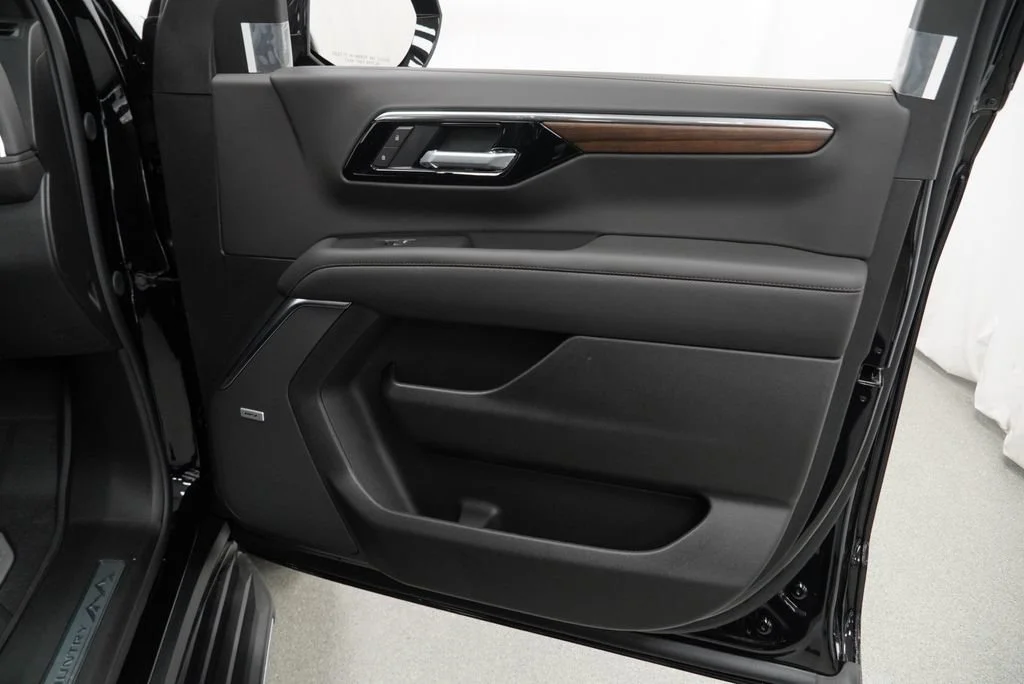 New 2026 Black Chevrolet High Country image 29