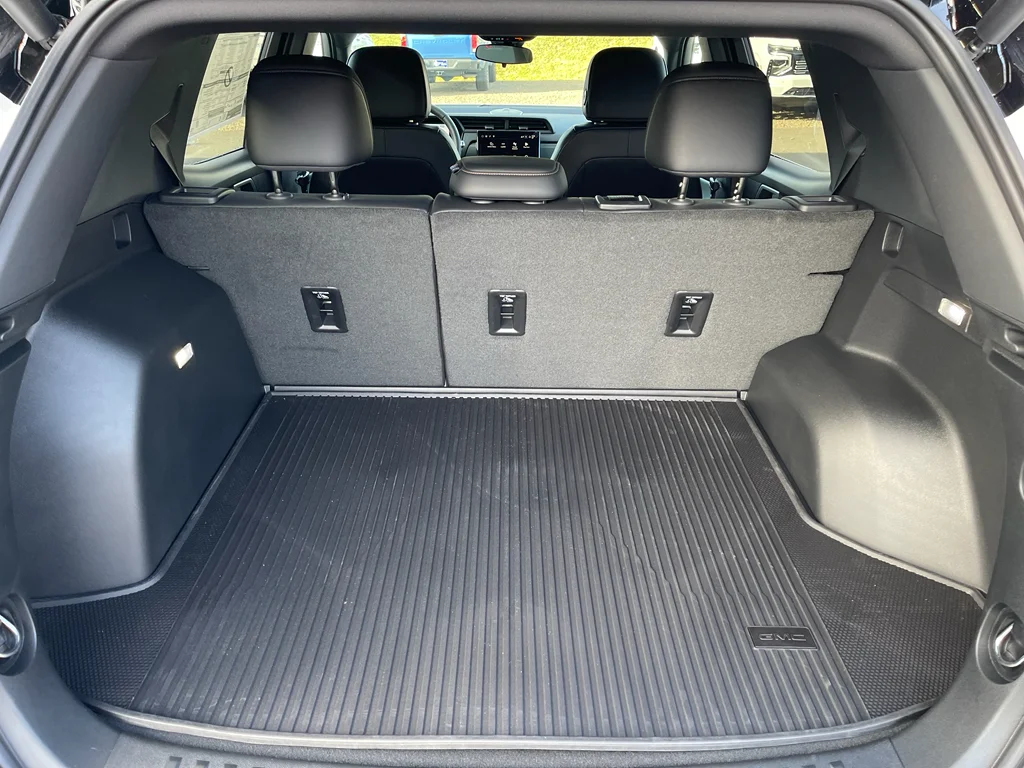 2026 GMC Terrain AT4 - Photo 9