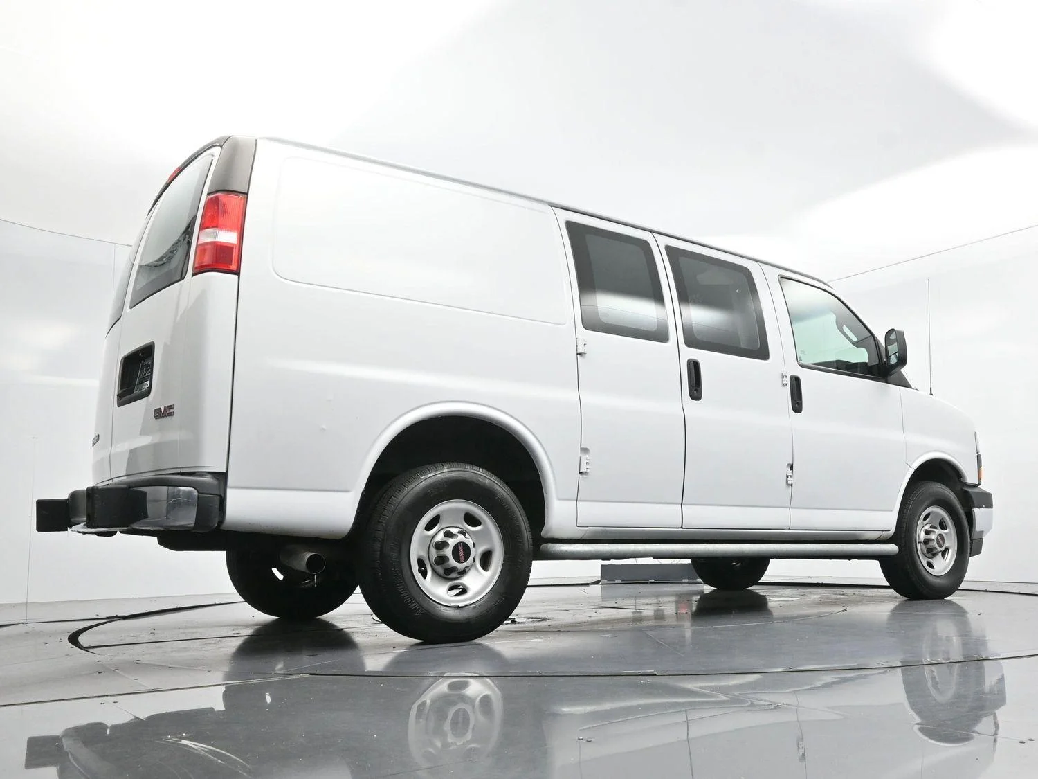 Used 2024 Summit White GMC Work Van image 43