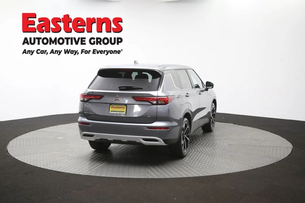 Used 2024 Gray Mitsubishi SE image 40