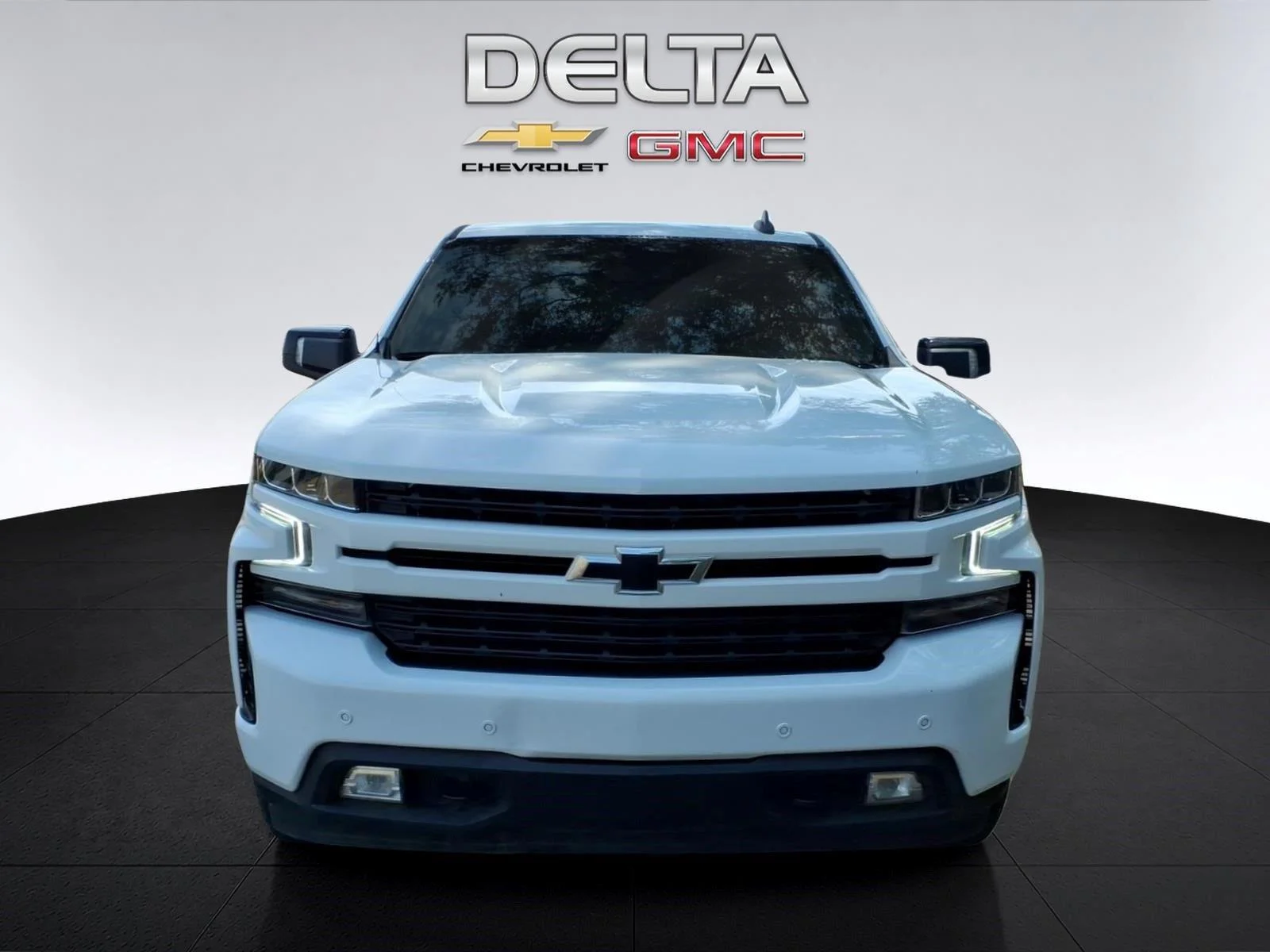 Used 2022 SUMMIT WHITE Chevrolet RST image 8