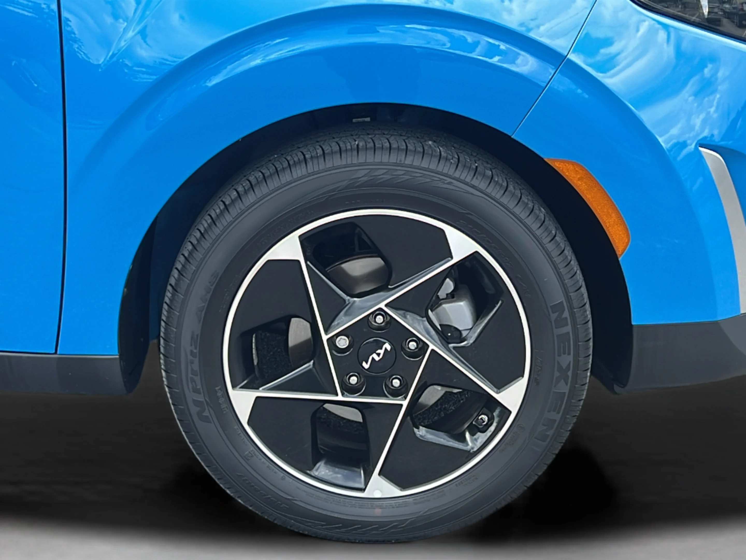 Used 2025 Surf Blue Kia EX image 10