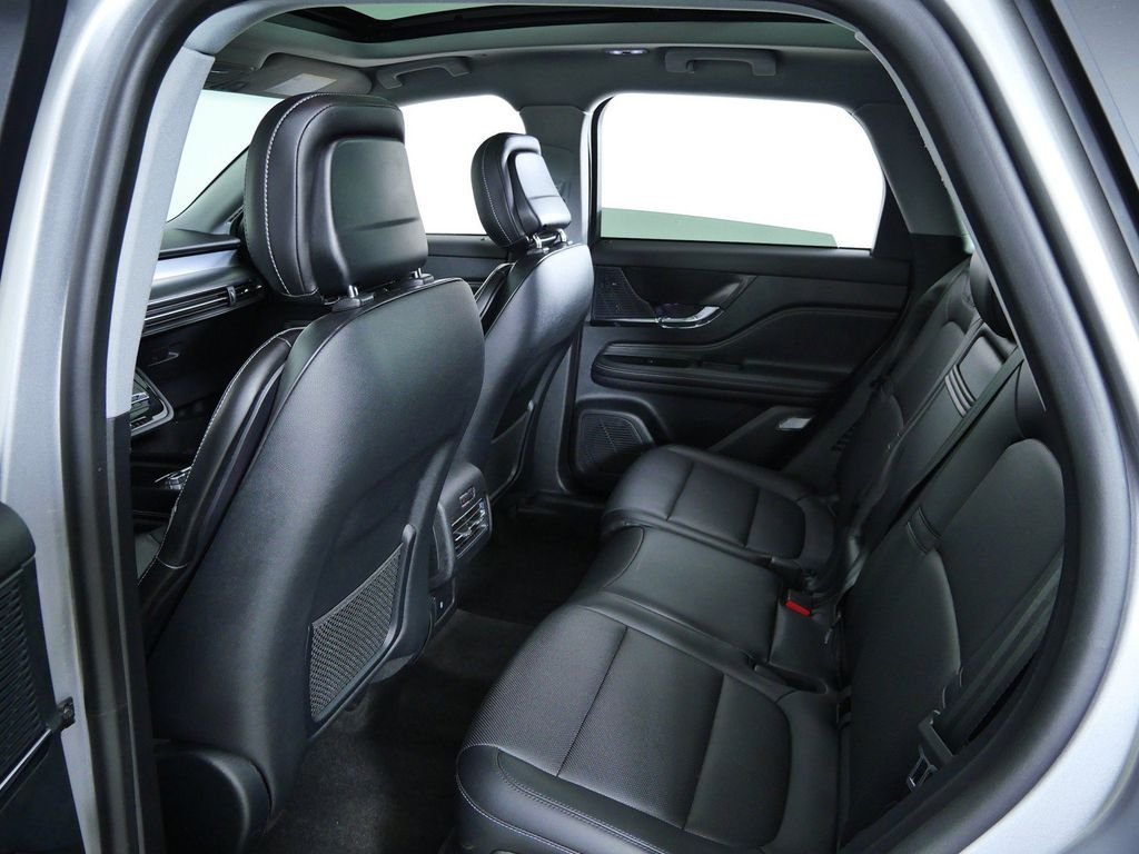 Used 2020 Silver Lincoln Standard image 28