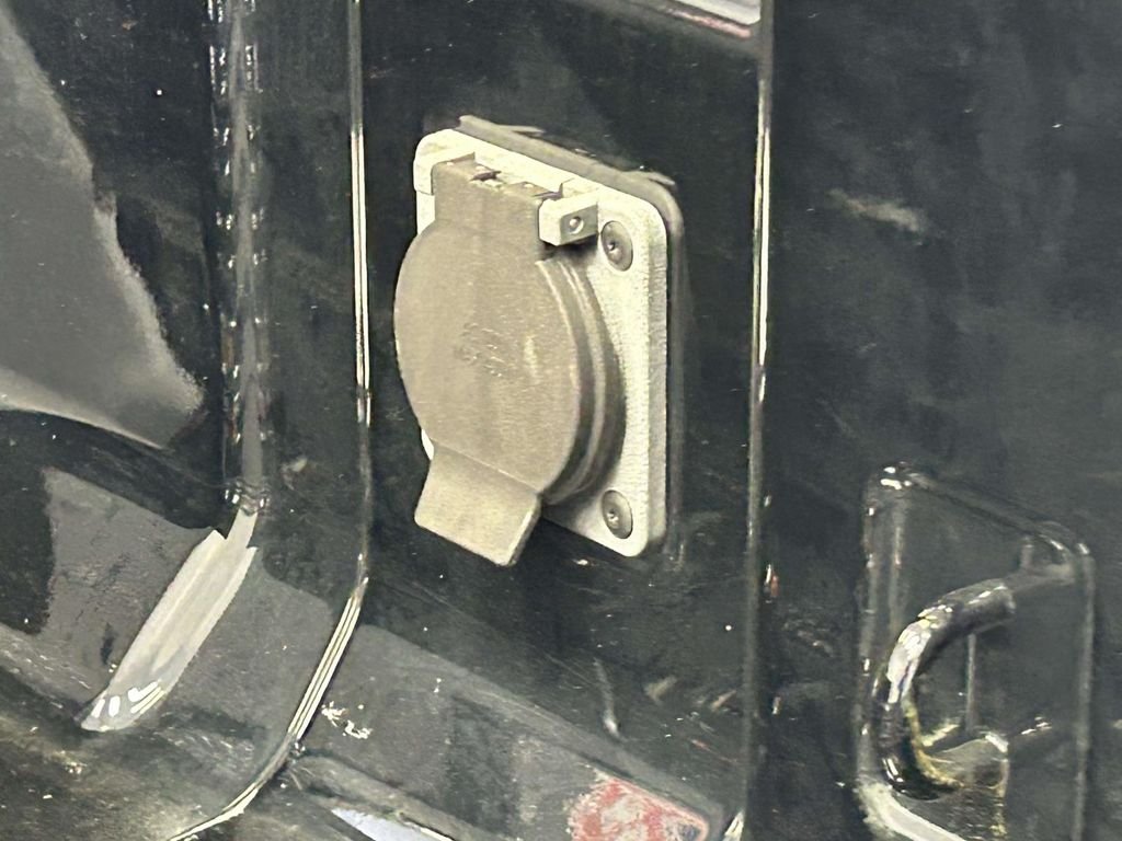 Used 2025 Black Chevrolet Z71 image 12