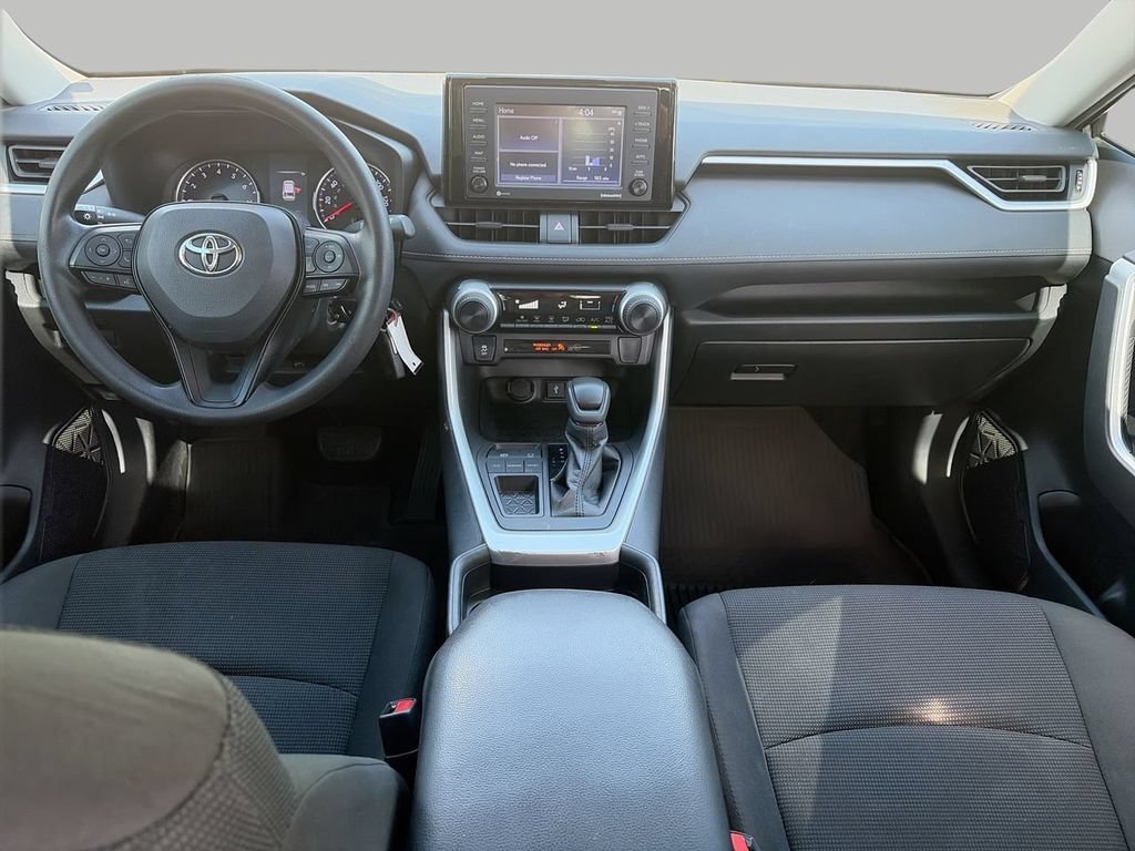 Used 2021  Toyota LE image 9