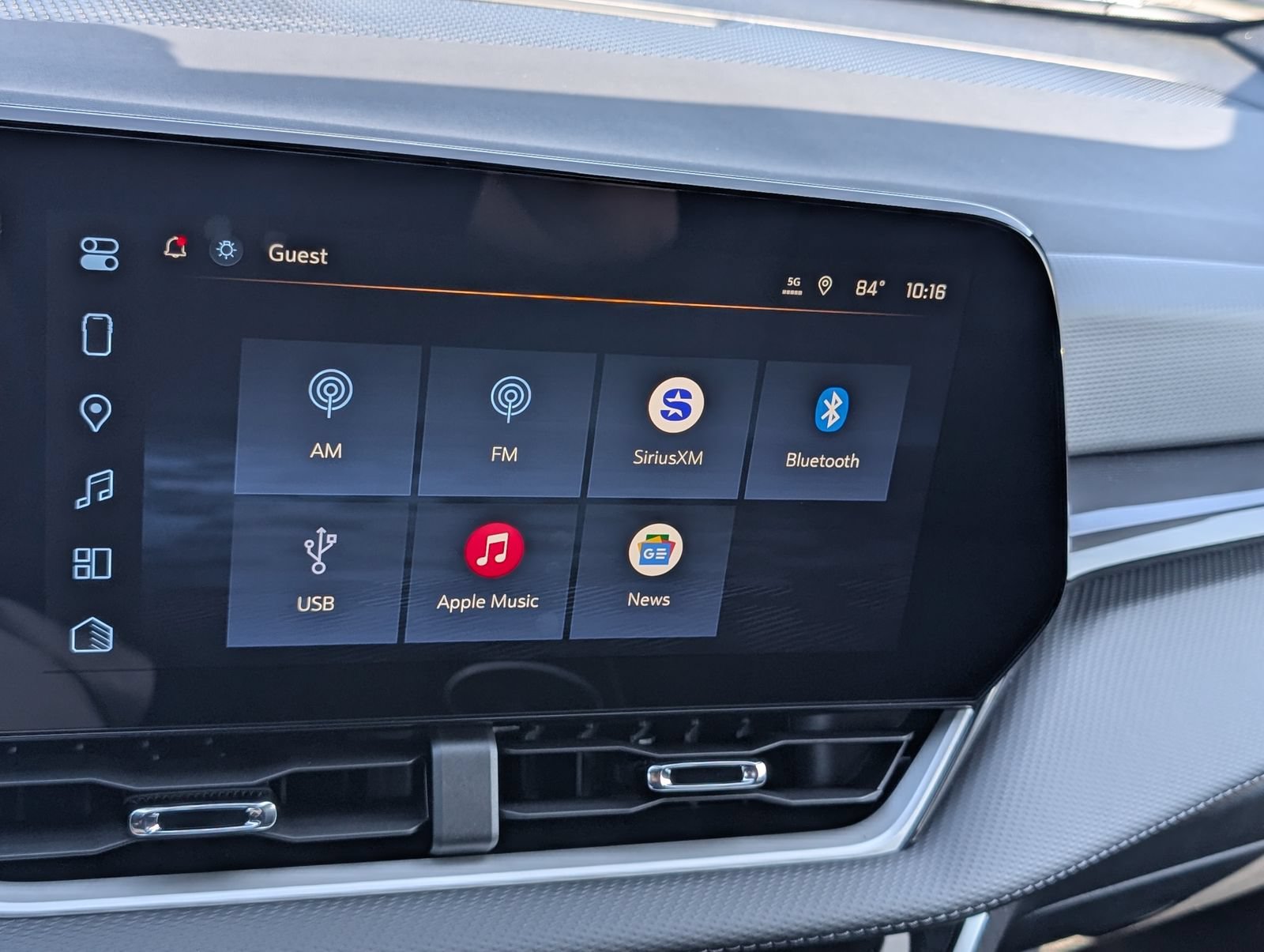 New 2027 Summit White Chevrolet LT image 18
