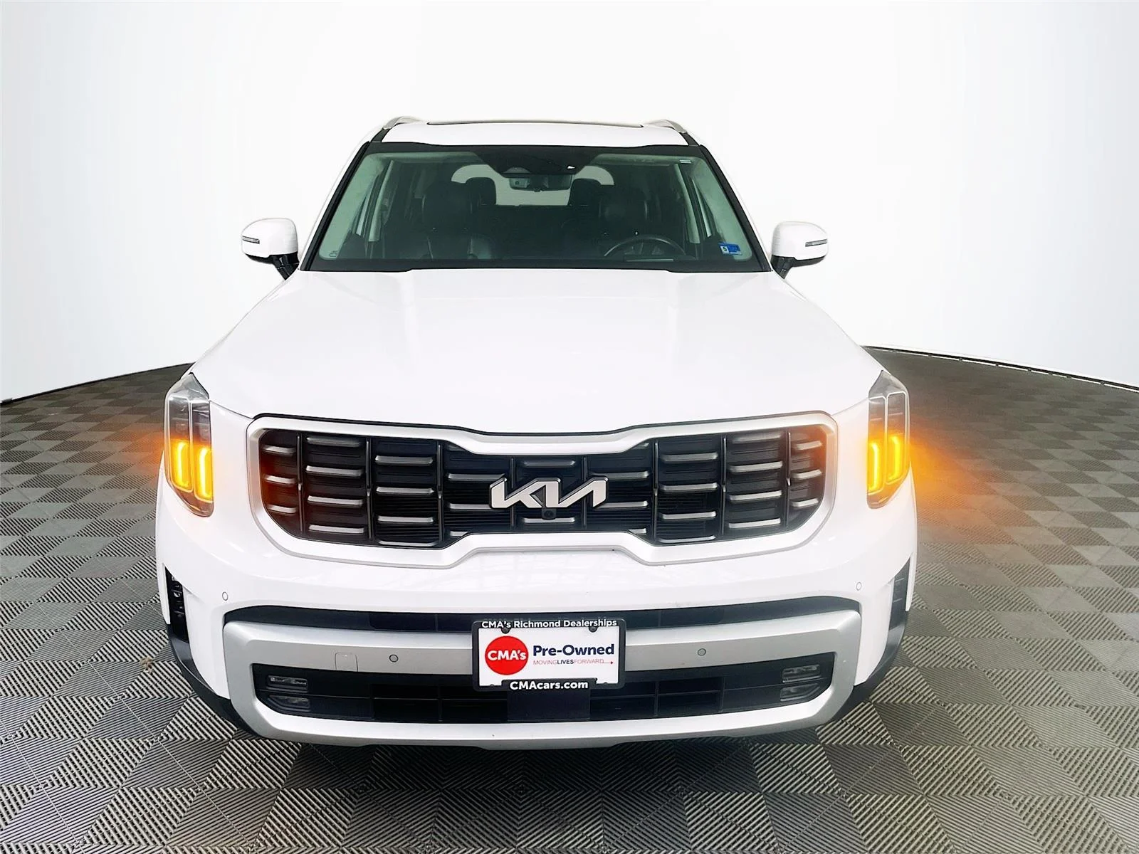 Used 2024 Glacial White Pearl Kia SX-Prestige image 2
