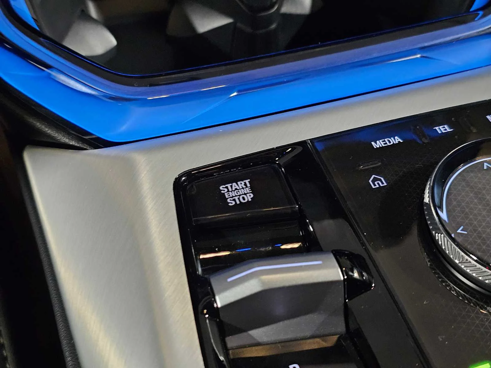 New 2026 Arctic Race Blue metallic BMW M50 xDrive image 20