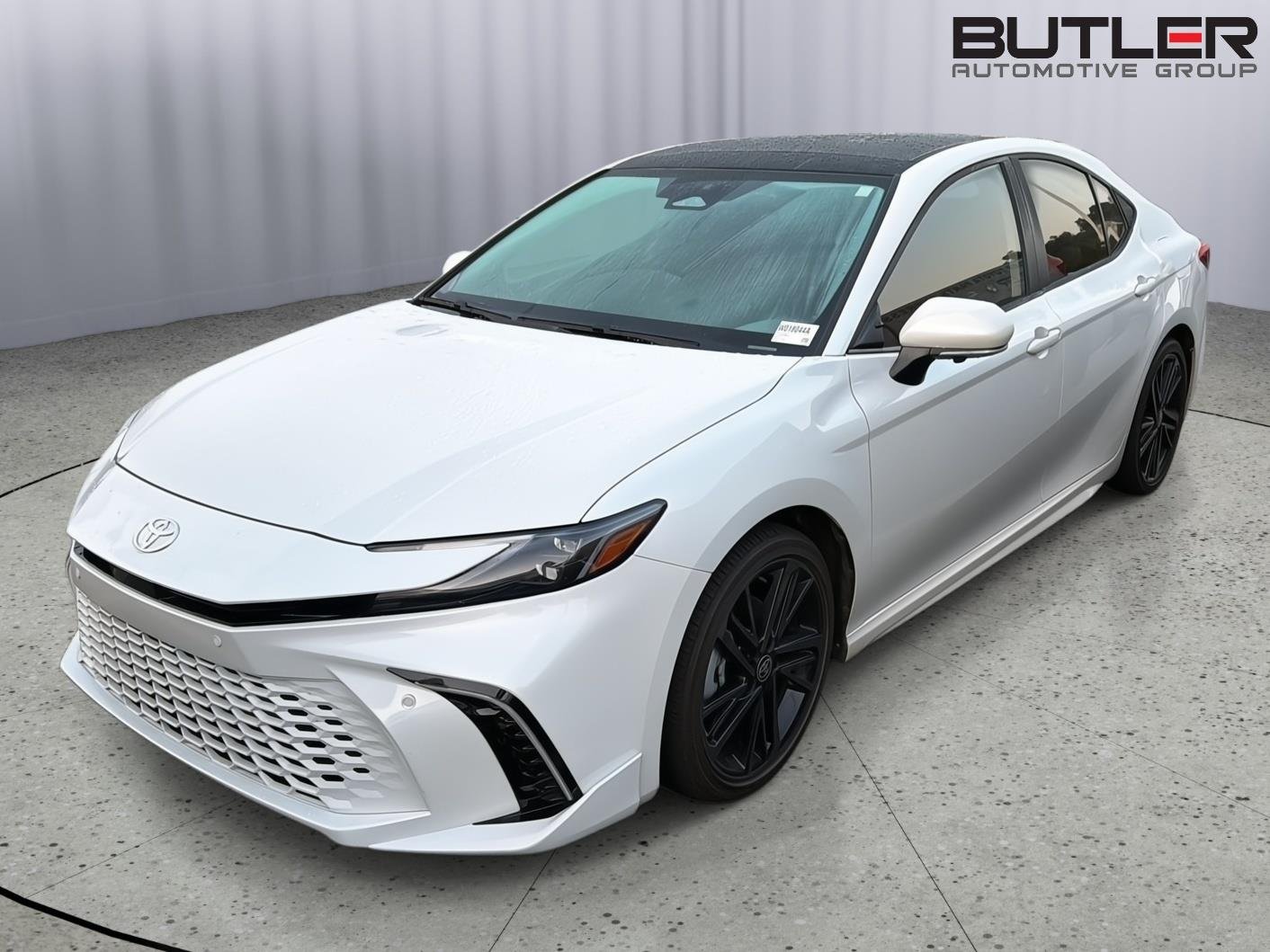 Used 2026 Wind Chill Pearl Toyota XSE image 1