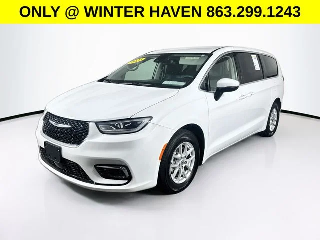 Used 2023 White Chrysler Touring L image 3