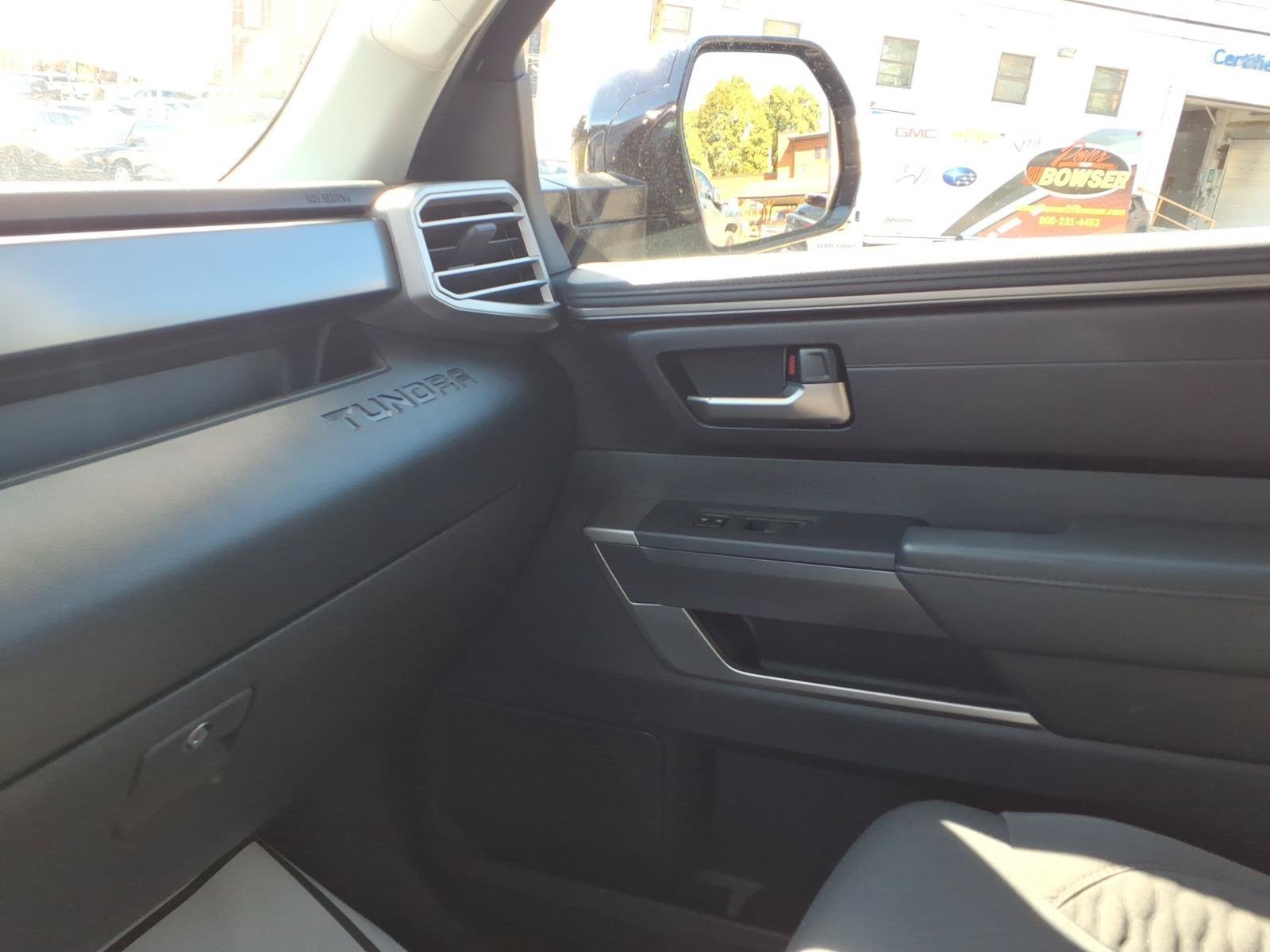 2024 Toyota Tundra SR5 - Photo 30