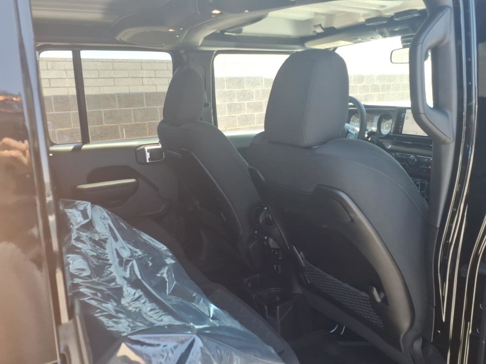 New 2026 Black Clear-Coat Exterior Paint Jeep Mojave image 8