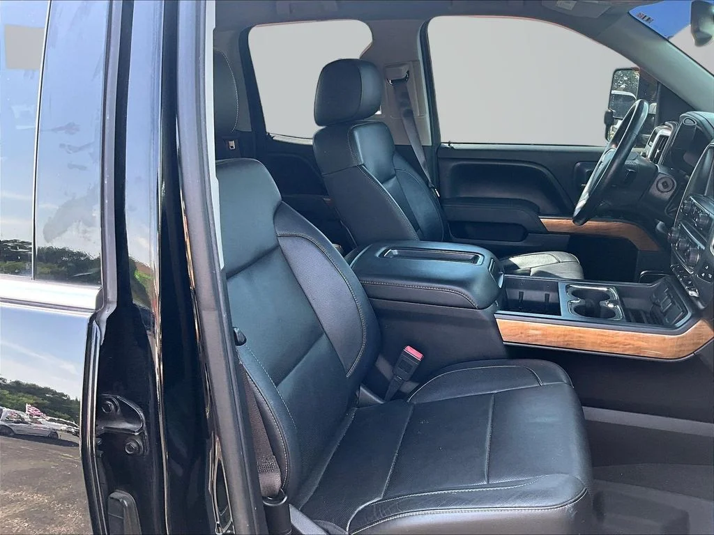 Used 2015 Black Chevrolet LTZ image 7