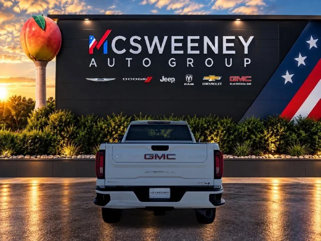Used 2022 White GMC AT4 image 4