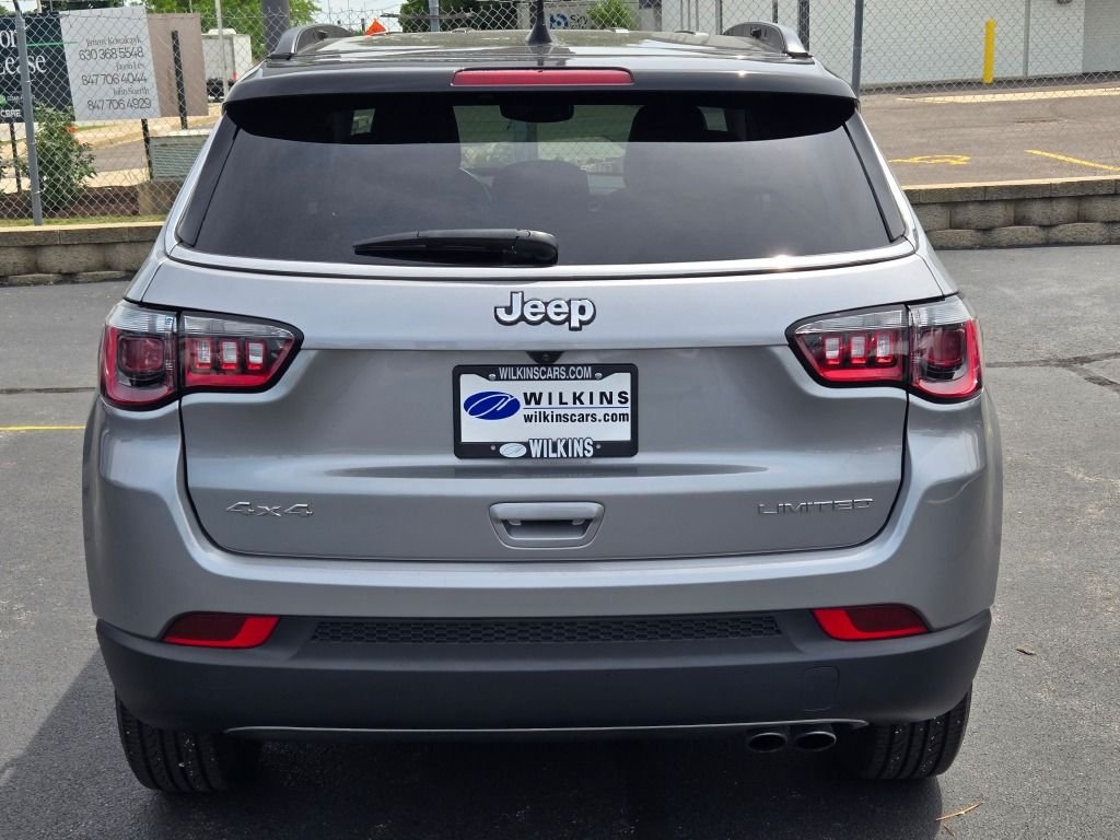 Used 2022 Billet Silver Metallic Jeep Limited image 12