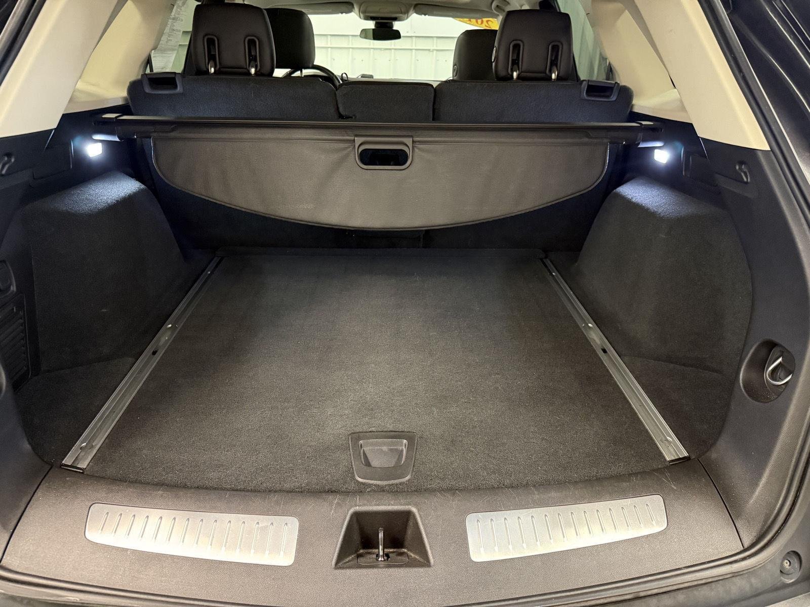 Used 2019 BLACK CADILLAC PREMLUX image 28