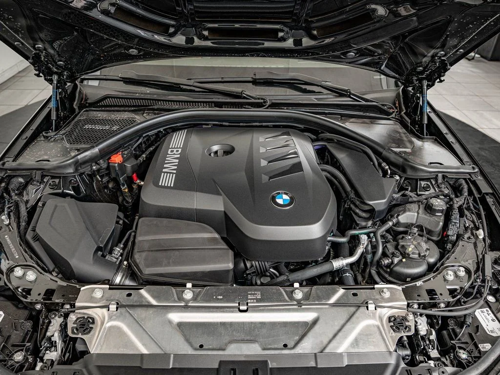New 2026 Black Sapphire Metallic BMW 330i xDrive image 38