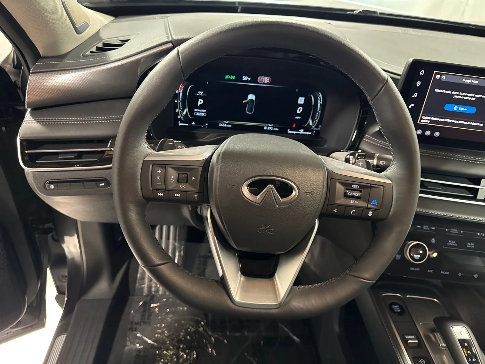 Certified Used 2026 Graphite Shadow INFINITI LUXE image 19