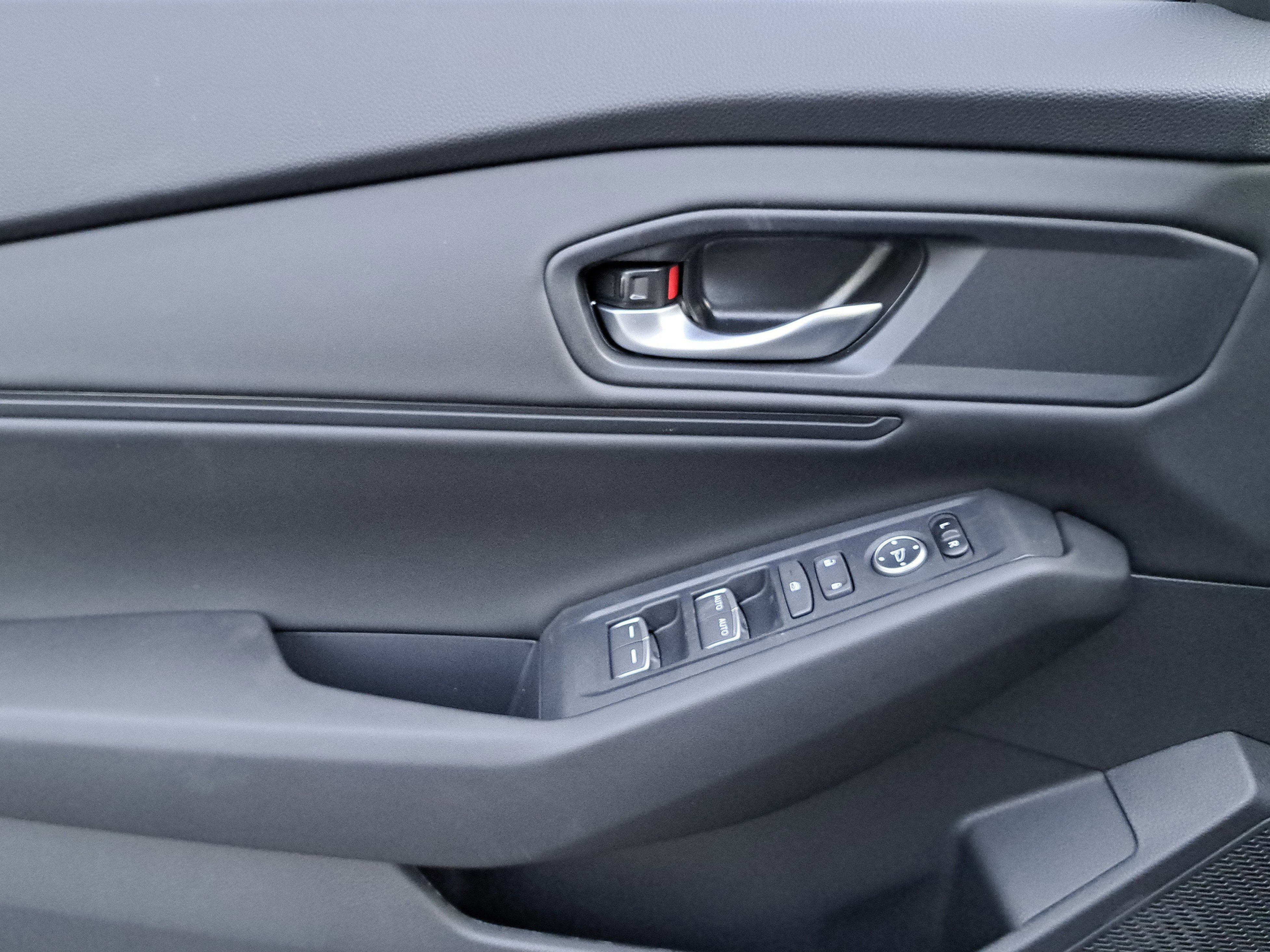 New 2026 Platinum White Pearl Honda SE image 21