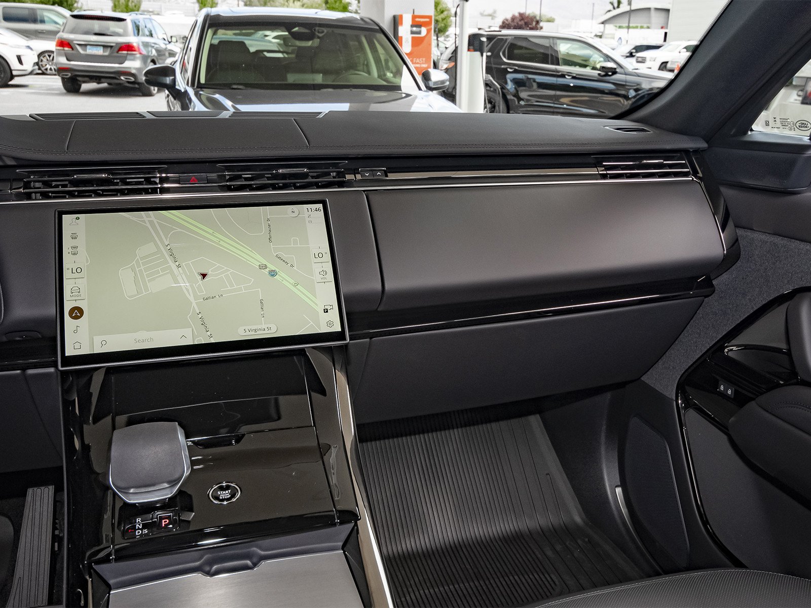 New 2026 Santorini Black Land Rover SE image 38